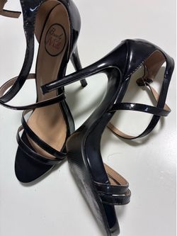 Zapatos de mujer negra altas