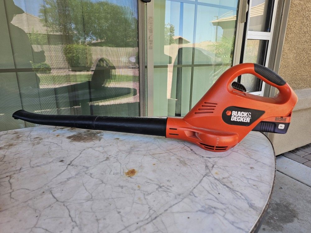 Black & Decker Leaf Blower 18v