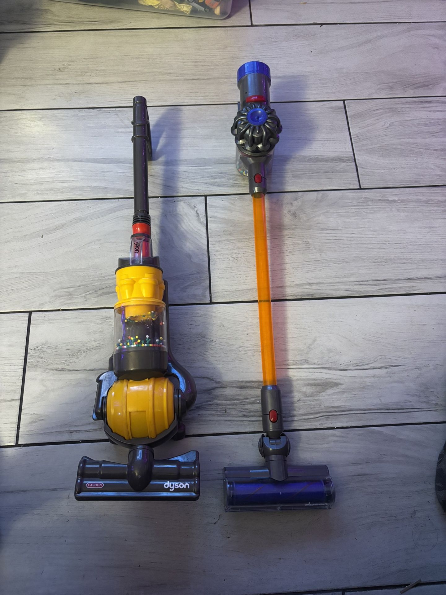 Dyson Cordless Vacuum Interactive & Officially Licensed Toy Dyson Vacuum For Children Aged 3+ bun