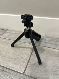 ULANZI TT38 Mini Tripod for Camera, One-Click Open Tabletop Camera Tripod Pocket (New)