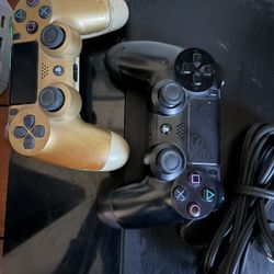 Ps4, 2 Controllers 