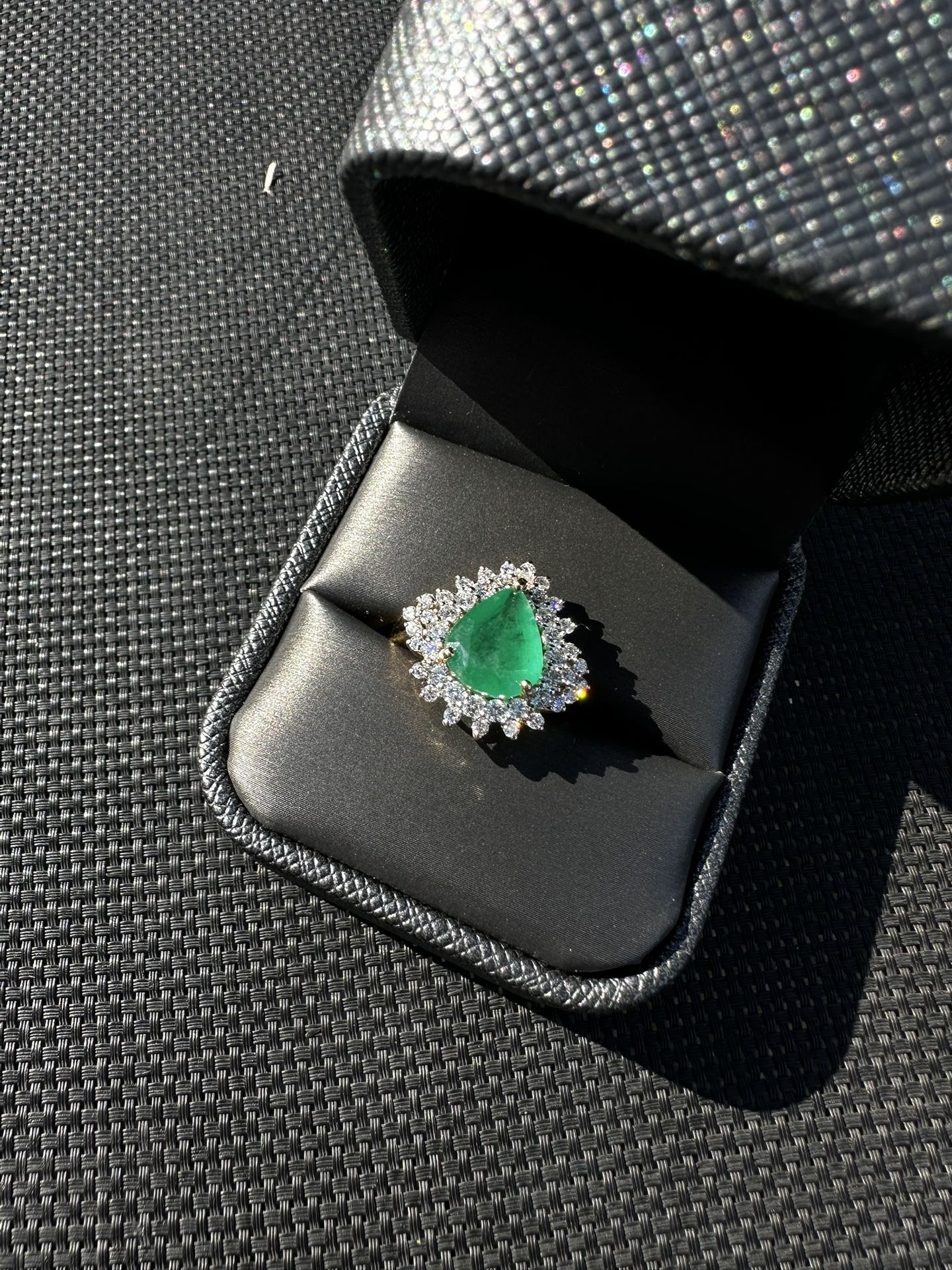 Natural Emerald and Gold Ring Size 7