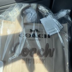 Coach Tote 
