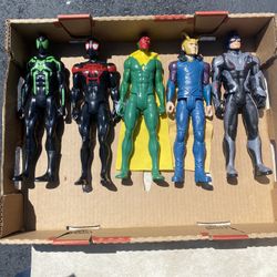 ACTION FIGURES LOT