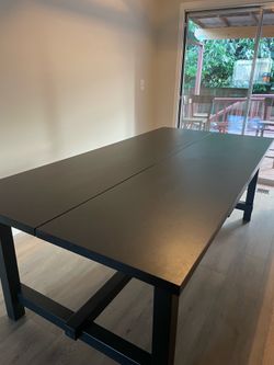 Dining room table