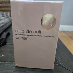 Club De Nuit Woman 