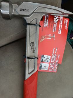 Milwaukee hummer  22 Oz  new