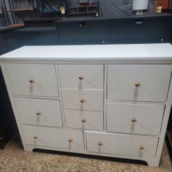 Beautiful White And Gold Dresser With 9 Drawers (New)