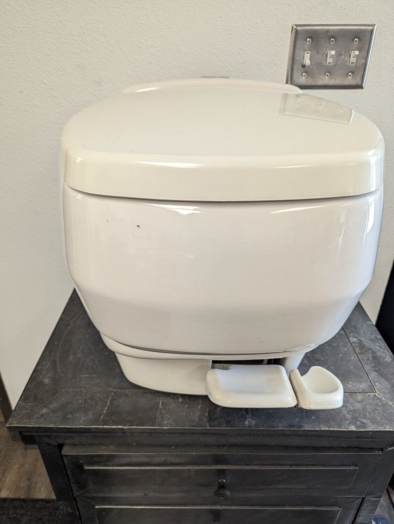 Thetford Aqua-Magic Aurora RV Toilet