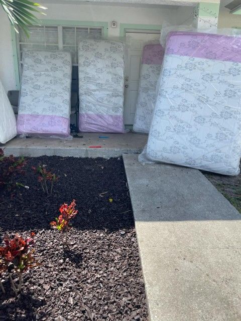 Mattresses: twin full  queen regular  Colchon Nuevo Colchones plush or pillow top available cama bed mattress