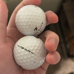 2 Golf Balls 