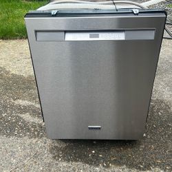 Maytag Dishwasher 