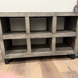 Server Entertainment Stand 