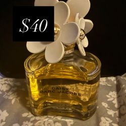 3.3oz Daisy Marc Jacob’s Perfume -used