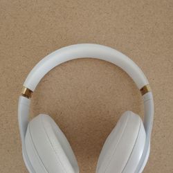 Beats Studio3 Pro Wireless Headphones 