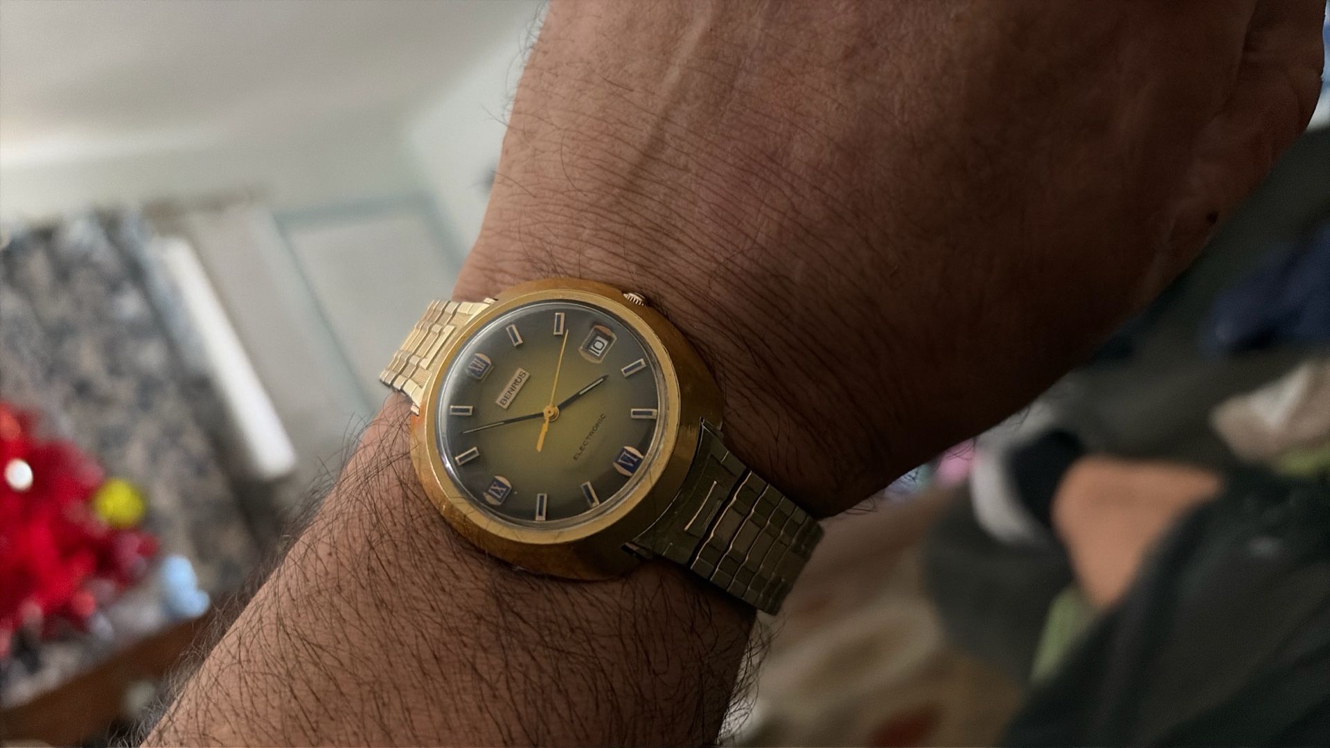 Benrus Electric Watch Vintage 1200 Dollars Needs Battery