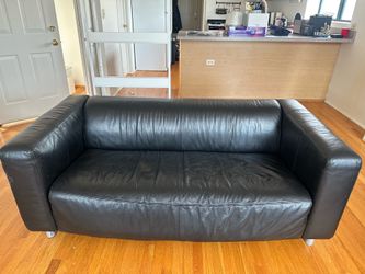 FREE BLACK LEATHER COUCH