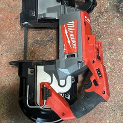 Milwaukee Deep Cut Band Saw