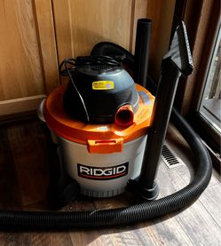 Ridgid 9 Gallon 4.25 Peak HP NXT Wet Dry Shop Vacuum w/4 Accessories