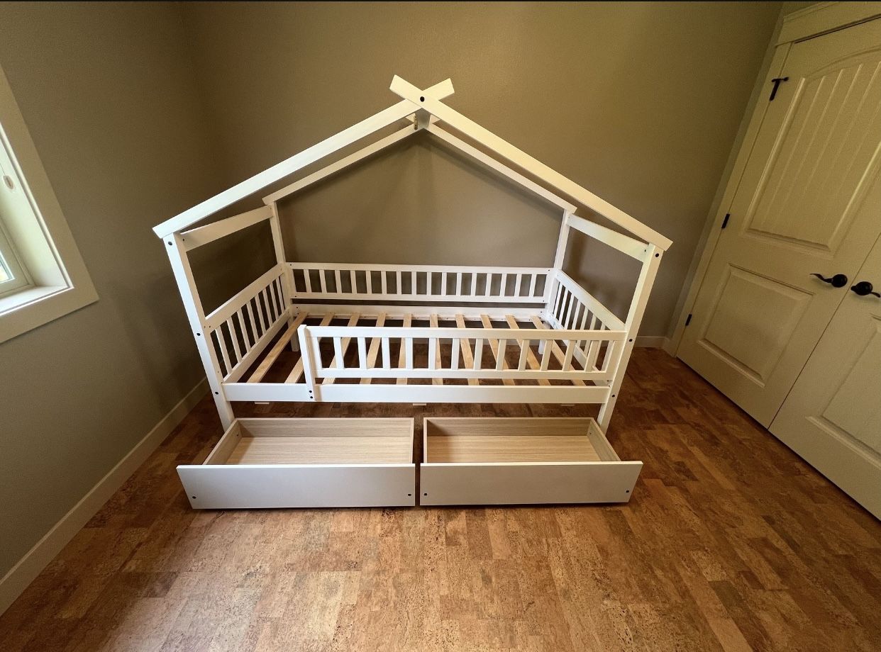 Kids House Bed With 2 Drawers