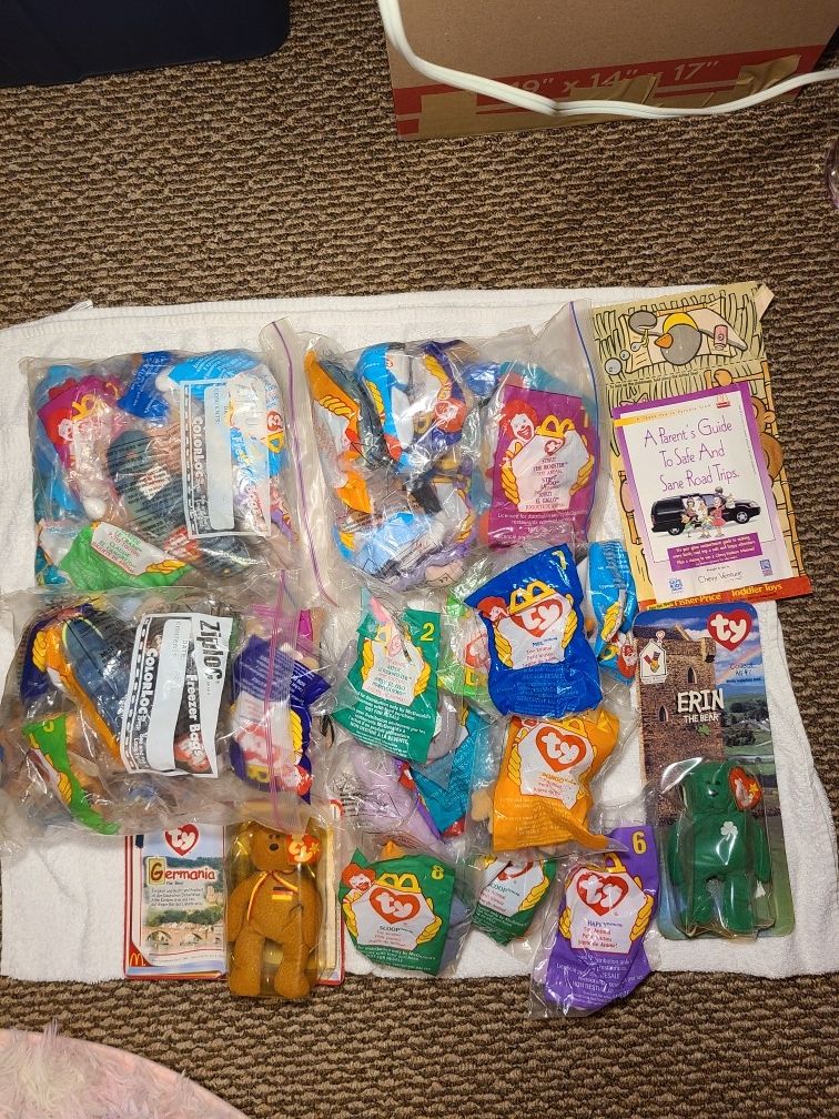 Huge 42 Ty McDonalds Beanie Lot with Happy Meal Bag and International Beanies 