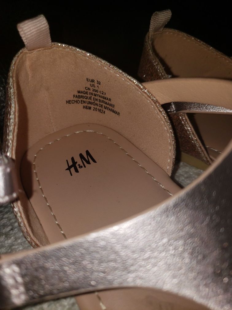 Girls sandles size 1 new