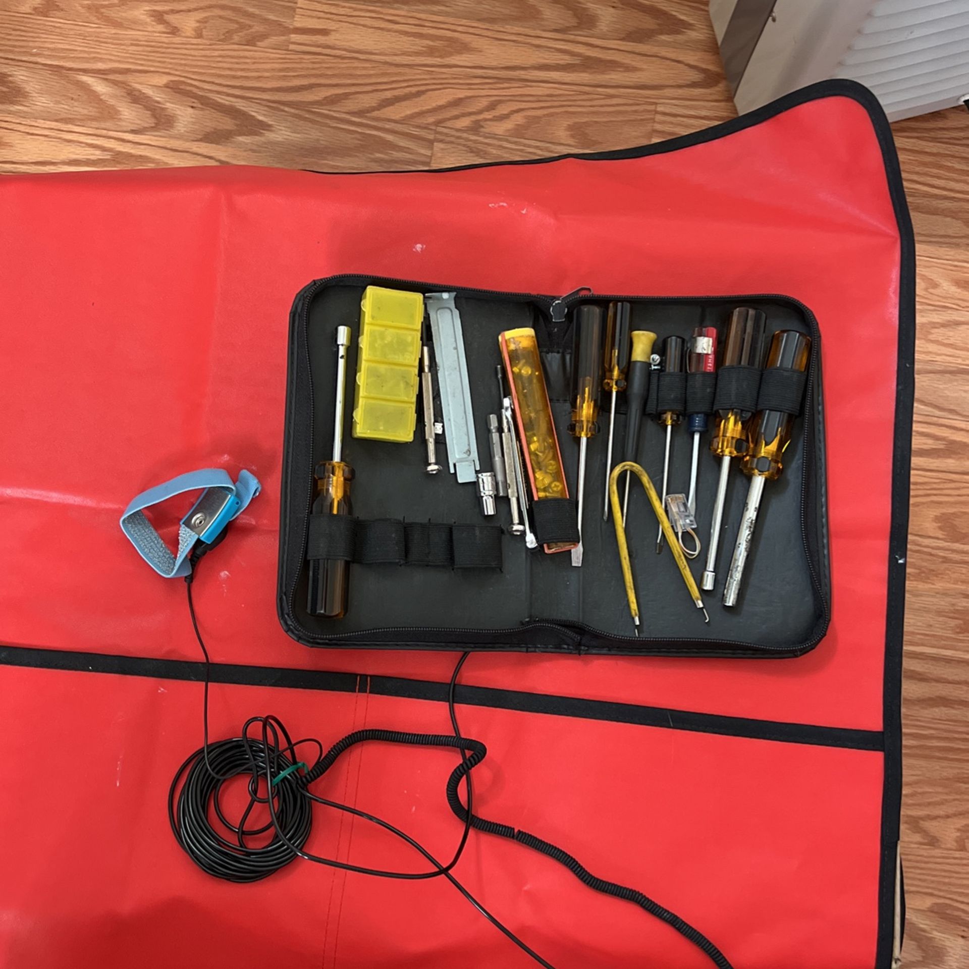 Computer Repair Kit & Anti Static Mat