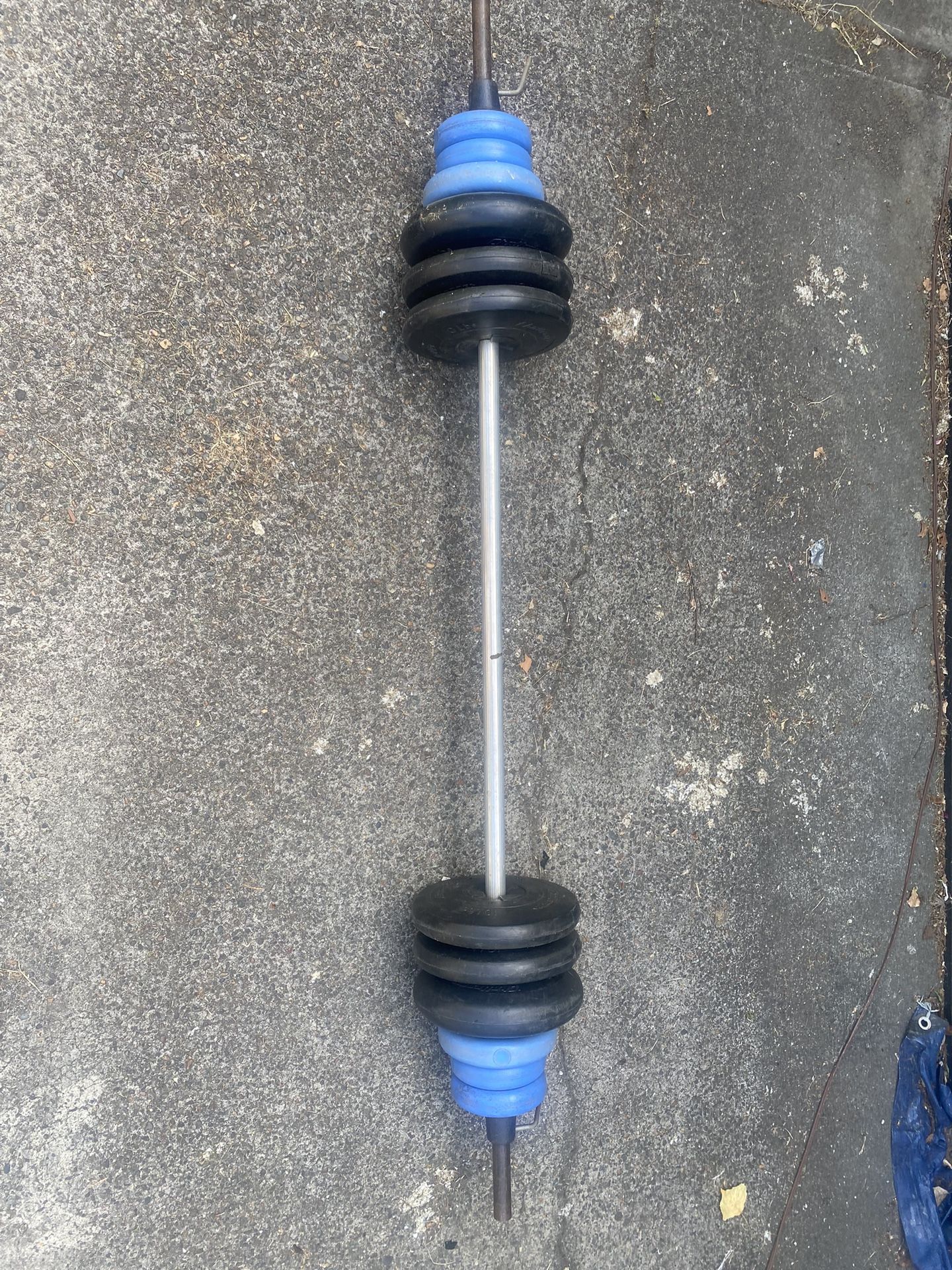 100 Lb Barbel Set w/ Incline Bench & Leg Attachment