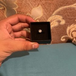 VVS1 Engagement ring Moissanite 