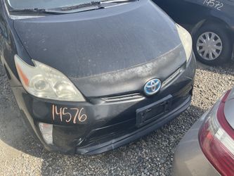 Parts for TOYOTA PRIUS HYBRID 4D HATCHBACK II 1.8L 2014 - Stock # 14576
