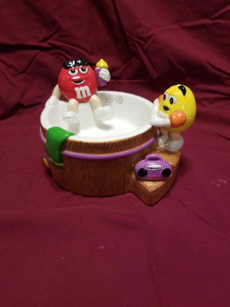 Galerie Collectors Hot Tub M&M Candy Dish