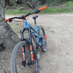Full Suspension Mountain Bike