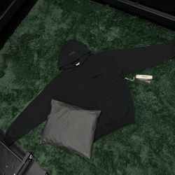 Essential Hoodie ( ALL SIZES❗️🛍️)