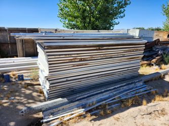 4' x 10' x 2" Insulated Panels