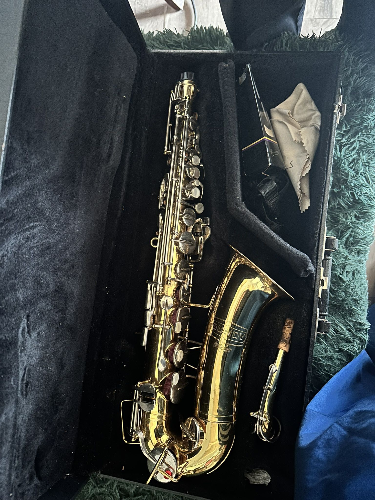 bundy alto saxophone 