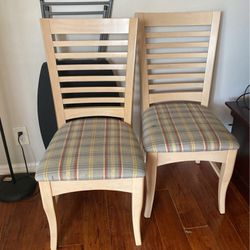Chairs With Cushions 