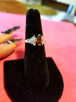 Gold 10k ring size 6