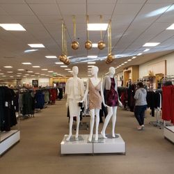 Mannequin Platform (Lights Up)