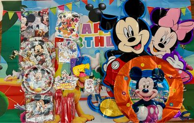 Mickey and minnie mouse and friends birthday party decorations supplies.