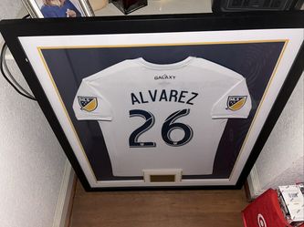 E.ALVAREZ JERSEY FRAMED RARE La Galaxy debut march 2 2019 vs Chicago fire dignity health sports park