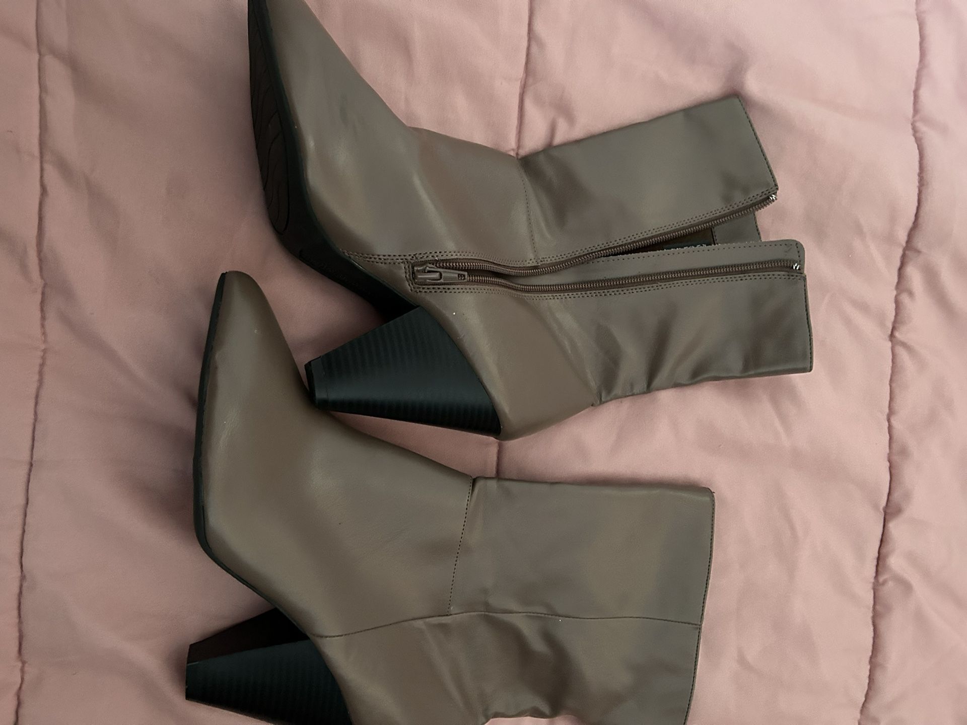 Women’s Grey Boots