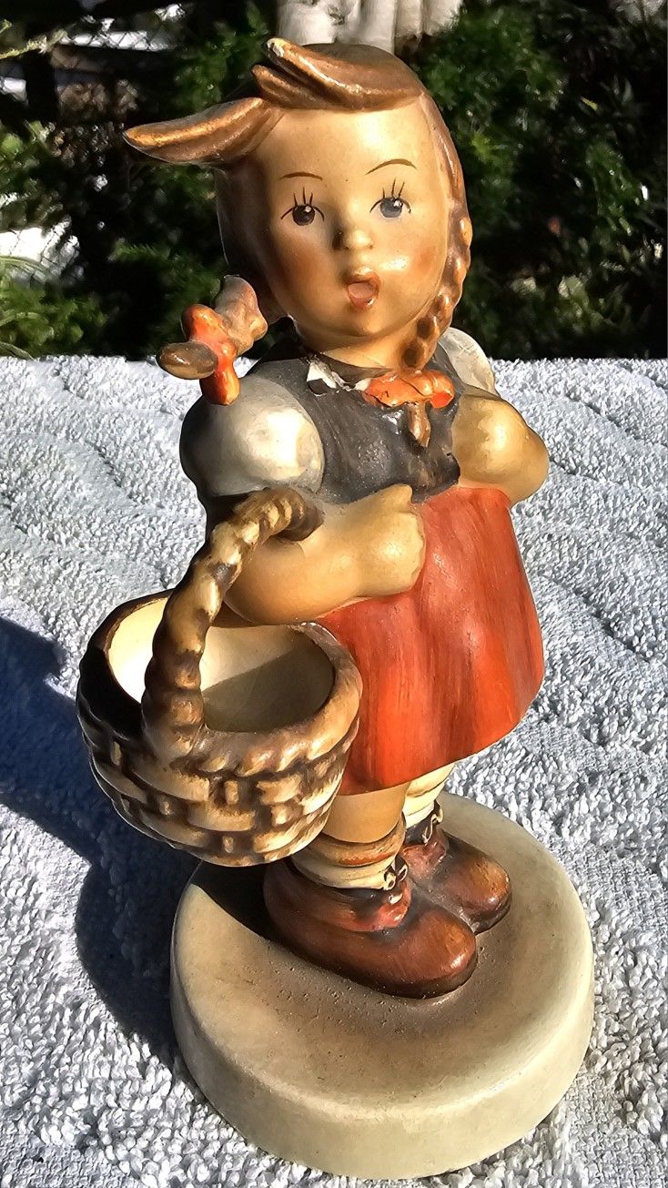 Vintage Porcelain Goebel Hummel “ Little Shopper” Girl Figurine #96 Made In Germany