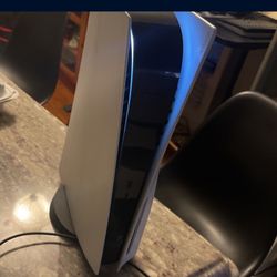 PLAYSTATION 5    PS5