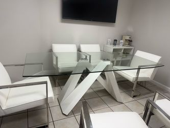 Modern Dinning table for sale!