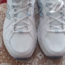 White And Blue New Balance Tennis Shoe Size 8 And 1/2