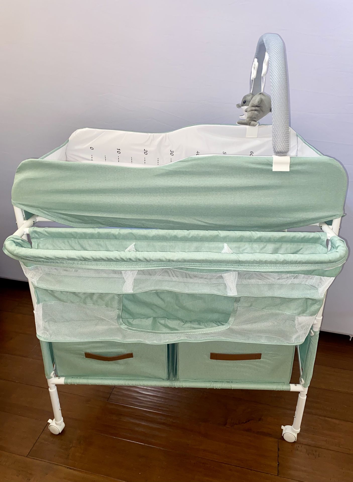 Changing Table / Brand New