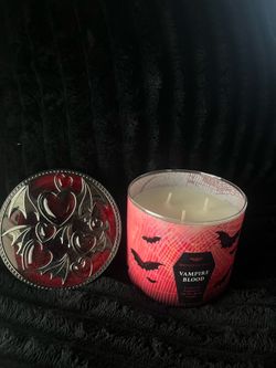 Vampire blood limited edition 3 wick candle