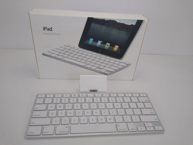 Apple iPad Keyboard Dock A1359 White No Charger Adapter Works