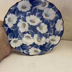 Vintage Oriental Blue & White 6" round bowl, Flowers Serving Decorative Bowl