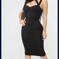 Sizzling little black dress